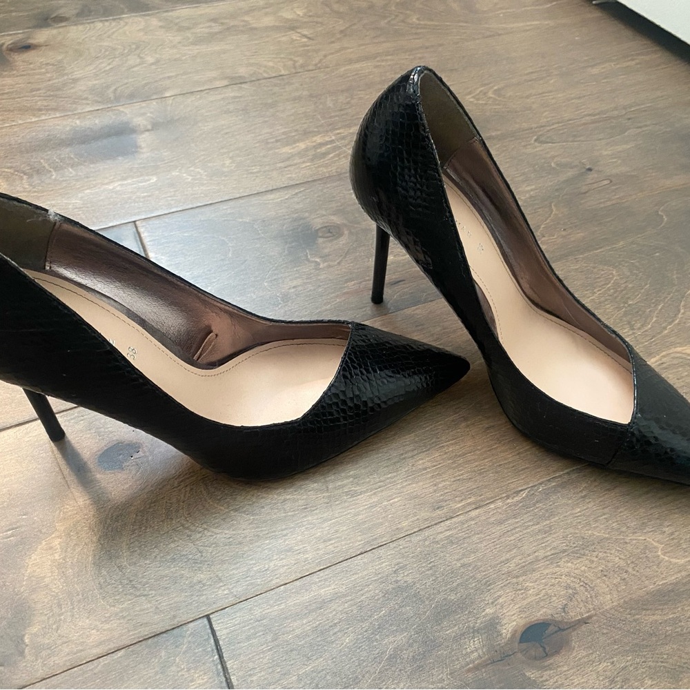Zara Black Snakeskin Pointed Stiletto Heels